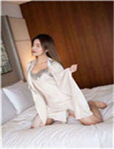 女王脚奴小说
