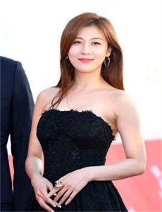 女烈红豆